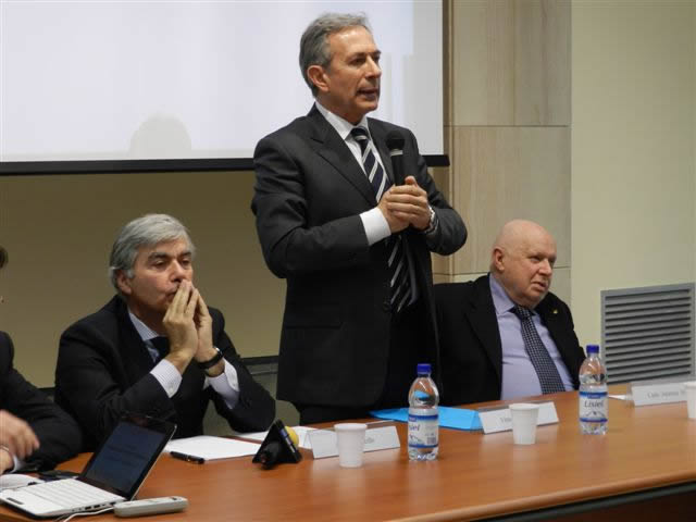Vittorio Ottonello apre i lavori del Convegno